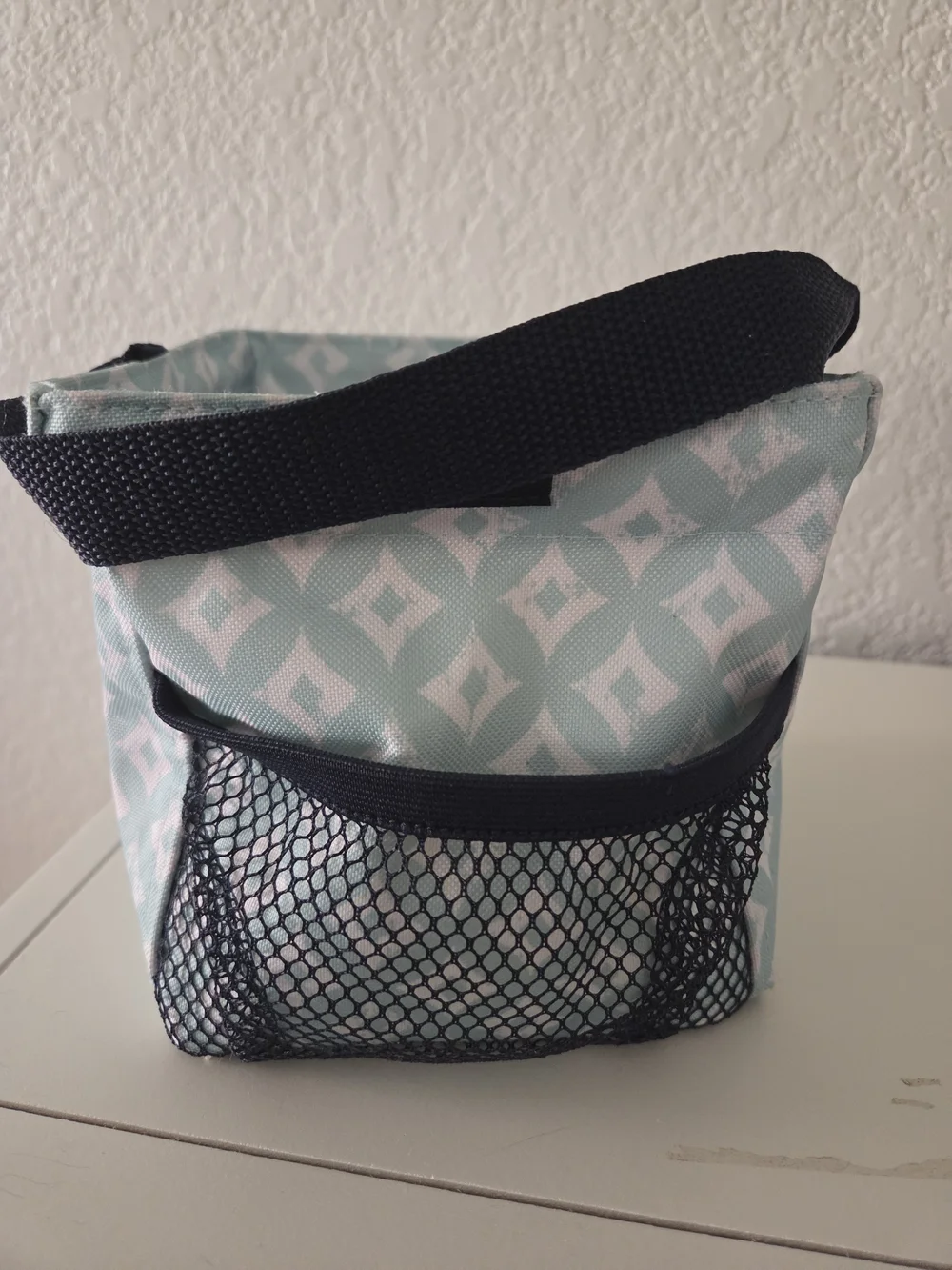 thirty-one Little Carryall Cube With Embroided Bird - So Cute!